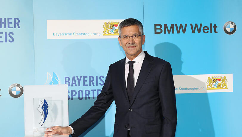 Der 66-jährige frühere Vorstandsvorsitzender der Adidas AG wurde im November 2019 als Nachfolger von Uli Hoeneß zum Präsidenten des FC Bayern gewählt. Der 66-jährige frühere Vorstandsvorsitzender der Adidas AG wurde im November 2019 als Nachfolger von Uli Hoeneß zum Präsidenten des FC Bayern gewählt.