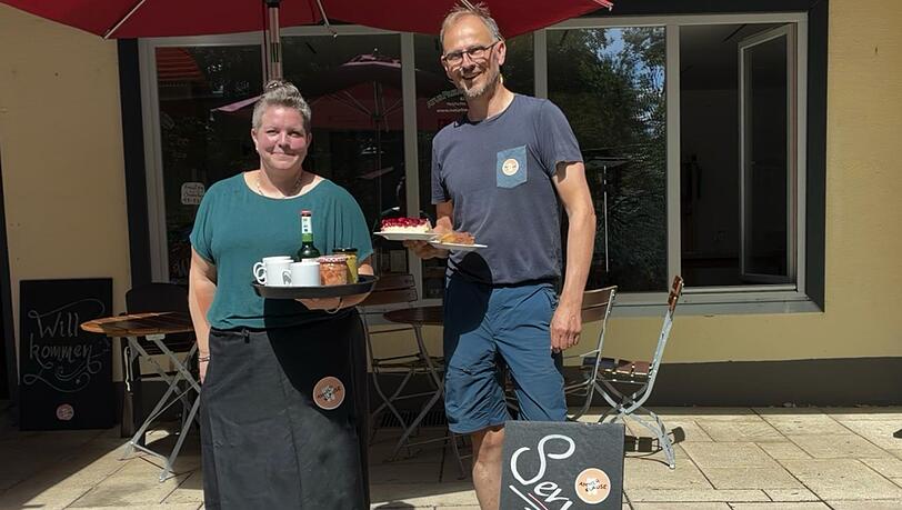 Clemens K&uuml;hlem und Vroni Wagner vor der Ammer Klause.