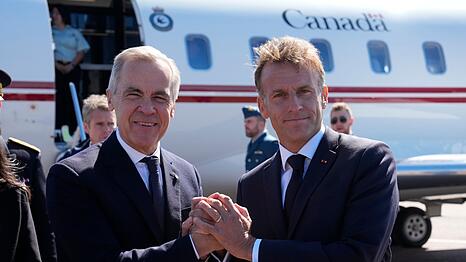 Carney und Macron wollen die Zusammenarbeit ihrer L&auml;nder intensivieren.