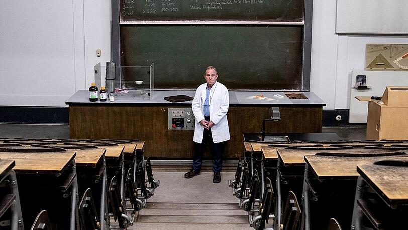 "Tatort: Finsternis": Uwe Preuss als Dozent Ulrich Gombrecht.