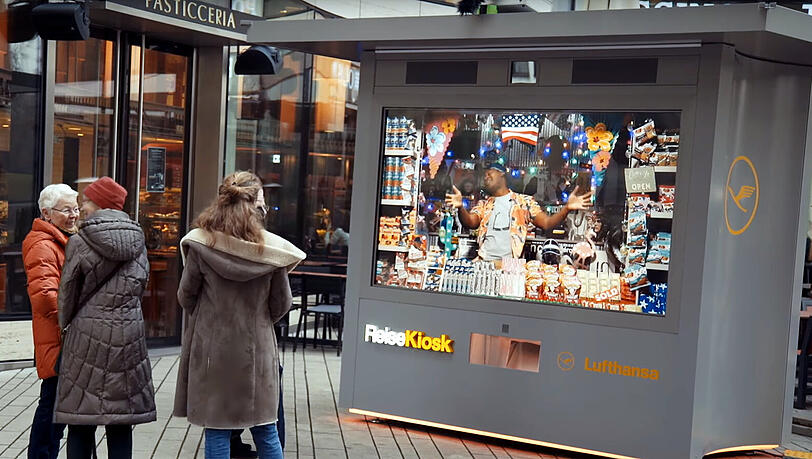 Der digitale Reisekiosk der Lufthansa kam in Düsseldorf sehr gut an. Der digitale Reisekiosk der Lufthansa kam in Düsseldorf sehr gut an.