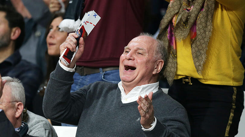 Voll dabei: Bayern-Präsident Uli Hoeneß.