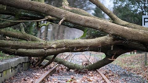 Extremwetter-Ereignisse verursachen oft großen Schaden. (Archivbild).