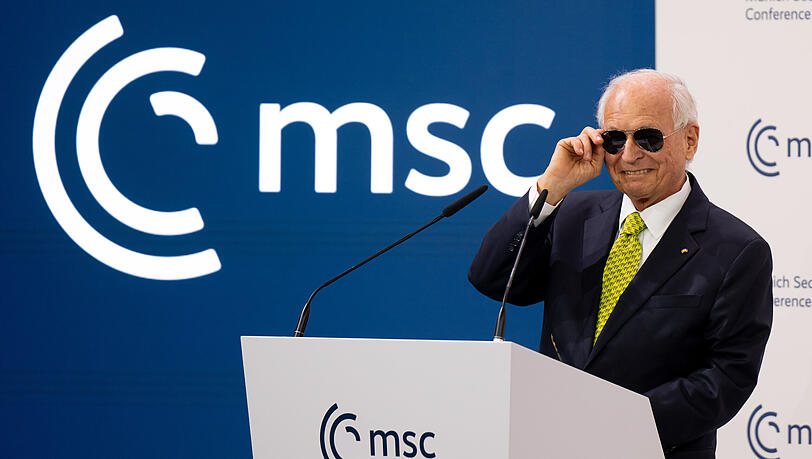 Wolfgang Ischinger, Leiter der Sicherheitskonferenz, spricht bei der Eröffnung der 62. Münchner Sicherheitskonferenz (MSC). Es werden mehr als 60 Staats- und Regierungschefs beim wichtigsten Expertentreffen zur Sicherheitspolitik weltweit erwartet und damit mehr als je zuvor. Wolfgang Ischinger, Leiter der Sicherheitskonferenz, spricht bei der Eröffnung der 62. Münchner Sicherheitskonferenz (MSC). Es werden mehr als 60 Staats- und Regierungschefs beim wichtigsten Expertentreffen zur Sicherheitspolitik weltweit erwartet und damit mehr als je zuvor.