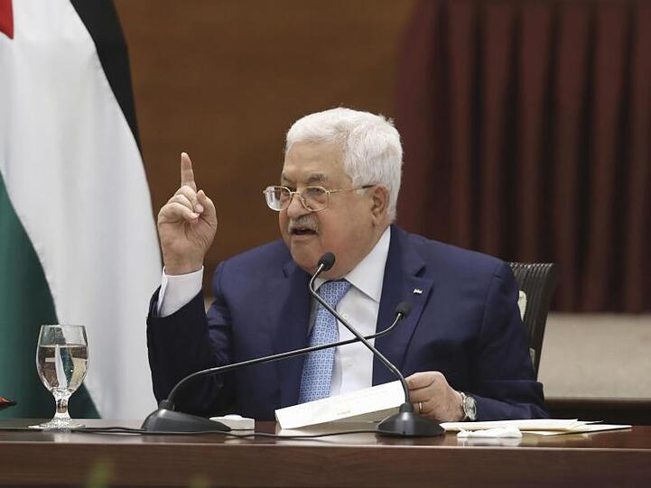 Palästinenserpräsident Mahmud Abbas spricht bei einem Treffen der Palästinenserführung.