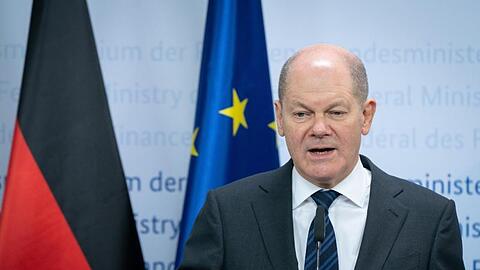 Olaf Scholz (SPD), Bundesminister der Finanzen, gibt im Finanzministerium eine Pressekonferenz. Thema sind weitere Finanzhilfen im Rahmen der Corona-Beschränkungen.