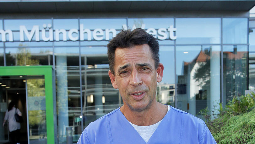 Helios-Klinik München West: Leitender Oberarzt Florian Neumann hat diese Woche einen Wiesn-Termin. Es klappt also schlecht mit der Prämisse, gar nicht erst auf das Oktoberfest zu gehen, um so das Ansteckungsrisiko auszuschließen. Helios-Klinik München West: Leitender Oberarzt Florian Neumann hat diese Woche einen Wiesn-Termin. Es klappt also schlecht mit der Prämisse, gar nicht erst auf das Oktoberfest zu gehen, um so das Ansteckungsrisiko auszuschließen.
