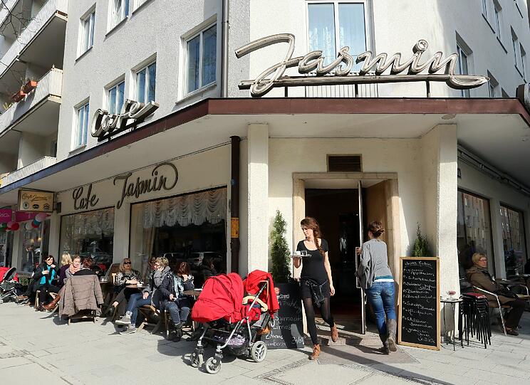 Impressionen aus der Maxvorstadt. Das Café Jasmin in der Steinheilstraße.