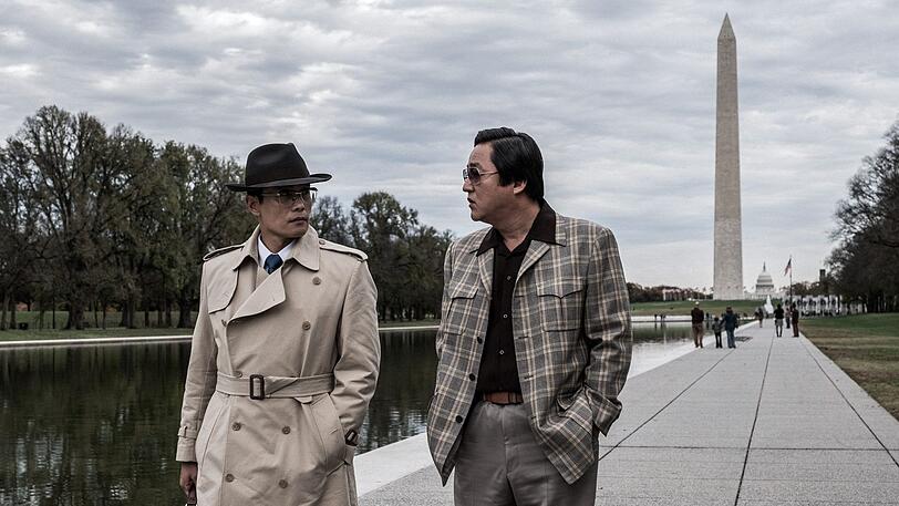 In "The Man Standing Next" beteiligen sich viele Hintermanner an einem politischen Anschlag.
