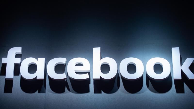 Facebook war erst vor wenigen Wochen kritisiert worden, weil das Netzwerk umstrittene Äußerungen Trumps nicht von der Plattform nahm oder als problematisch markierte. Facebook war erst vor wenigen Wochen kritisiert worden, weil das Netzwerk umstrittene Äußerungen Trumps nicht von der Plattform nahm oder als problematisch markierte.