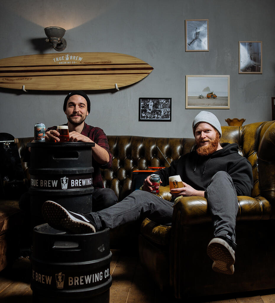 Münchner Brauerei True Brew: Wahre Freundschaft in Bierdosen ...