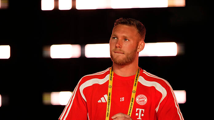 Wechselt auf Leihbasis nach Southampton: Bayern-Keeper Daniel Peretz. Wechselt auf Leihbasis nach Southampton: Bayern-Keeper Daniel Peretz.