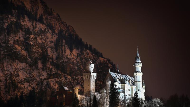 Das Schloss Neuschwanstein steht in der mit Schnee bedeckten Landschaft. Foto: Karl-Josef Hildenbrand/dpa/Archivbild Das Schloss Neuschwanstein steht in der mit Schnee bedeckten Landschaft. Foto: Karl-Josef Hildenbrand/dpa/Archivbild