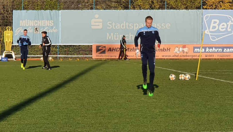 Torhüter Hendrik Bonmann (rechts) beim Löwen-Training