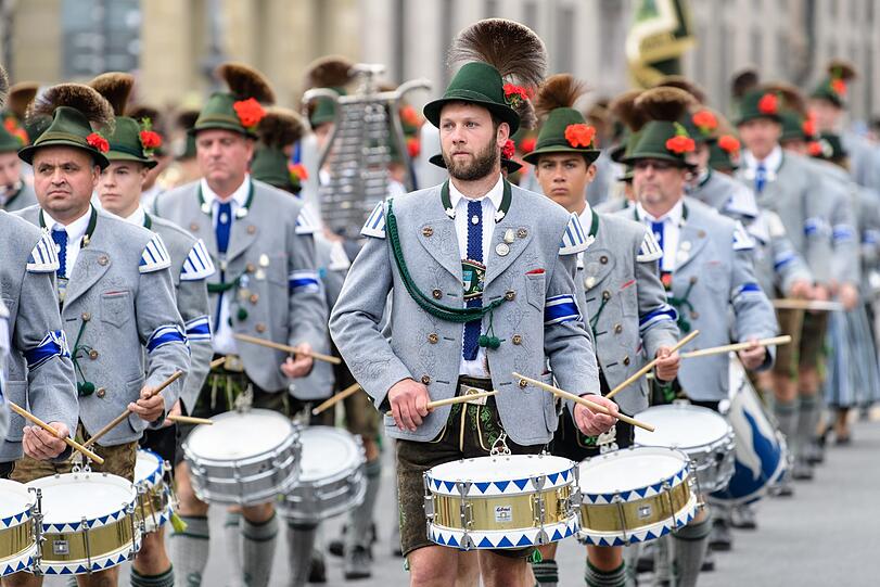 Der Trachten- und Schützenzug zur Münchner Theresienwiese war wieder für Groß und Klein eine tolle Veranstaltung, egal ob als Teilnehmer oder als Zuschauer.