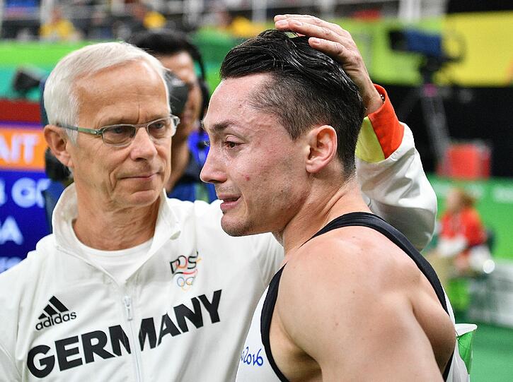 Trotz eines Kreuzbandrisses hat Andreas Toba weitergeturnt. Die Bilder aus Rio.