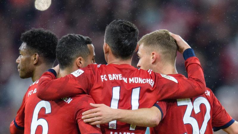 Spieler vom FC Bayern München jubeln über einen Treffer beim "Schützenfest" gegen Mainz. Spieler vom FC Bayern München jubeln über einen Treffer beim "Schützenfest" gegen Mainz.