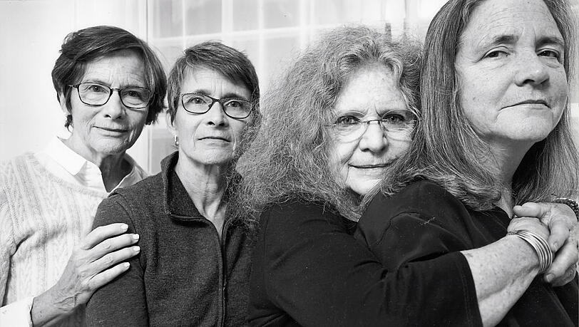 Schön, dass die Brown Sisters wieder da sind: Heather, Mimi, Bebe und Laurie (2018) in der Langzeitstudie von Nicholas Nixon. Schön, dass die Brown Sisters wieder da sind: Heather, Mimi, Bebe und Laurie (2018) in der Langzeitstudie von Nicholas Nixon.