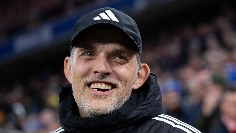 Trainer Thomas Tuchel von München kommt vor dem Spiel in das Stadion.
