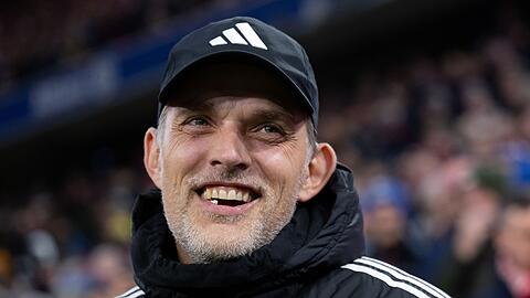 Trainer Thomas Tuchel von München kommt vor dem Spiel in das Stadion.