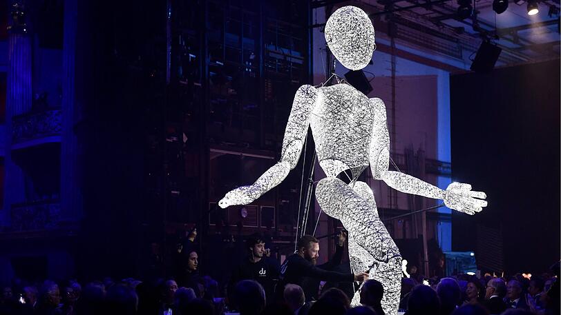 Show-Einlage der Puppenspieler "Dundu".