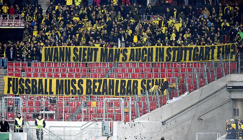 Von "Tennis Borussia Dortmund" schrieb die FAZ am Mittwoch. Warum, zeigen die Bilder.