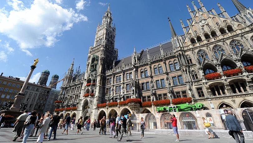 Am Samstag ist nicht nur im Münchner Rathaus Tag der offenen Tür. Am Samstag ist nicht nur im Münchner Rathaus Tag der offenen Tür.