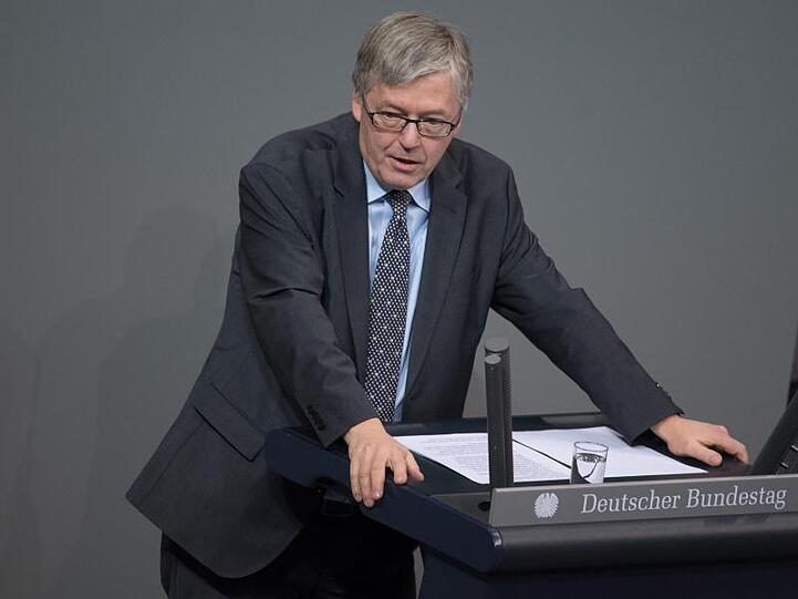 Wehrbeauftragter Bartels: "Der MAD sollte selbst über seine Tätigkeit berichten.".