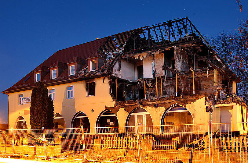 Das abgebrannte Haus im November 2011: Hier hielt sich der NSU versteckt.