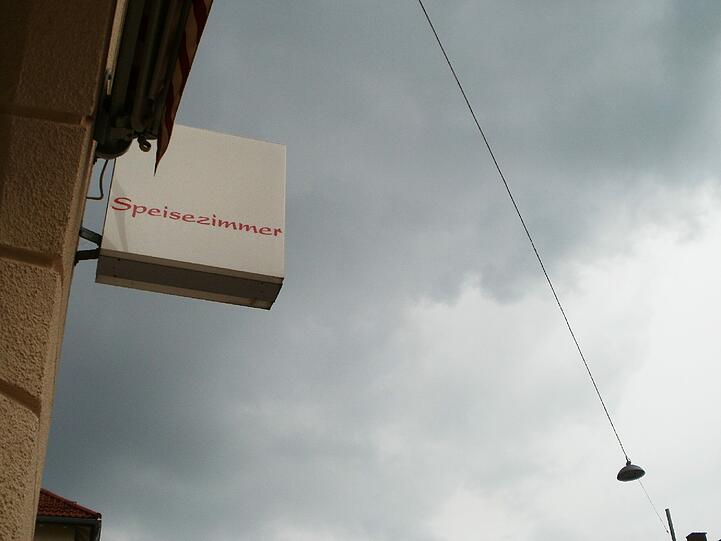 Ein AZ-Leser hat die (un-)wetterbedingten Entwicklungen in seinem Stadtviertel genau dokumentiert.