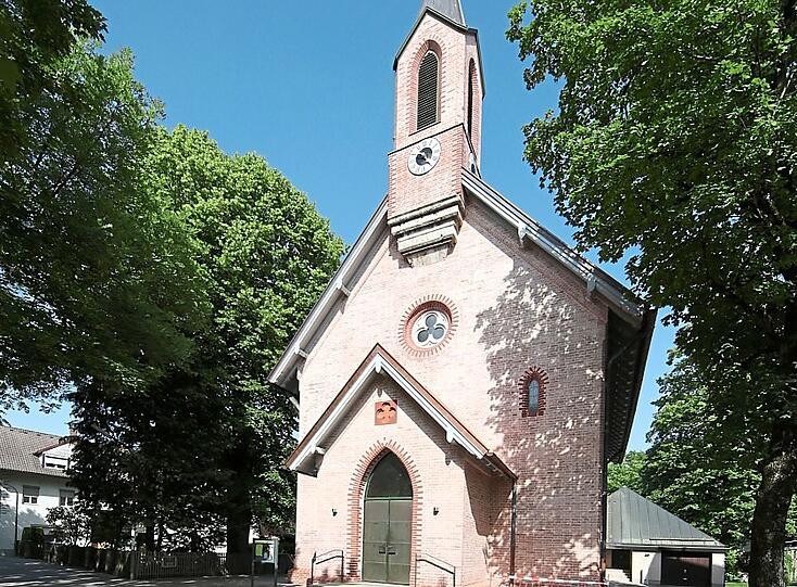 Die Altperlacher Kirche St. Paulus.