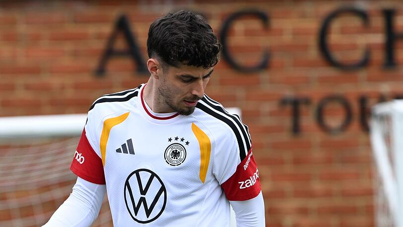 "Ein begnadeter Fußballer", sagt Rudi Völler über Kai Havertz. "Ein begnadeter Fußballer", sagt Rudi Völler über Kai Havertz.