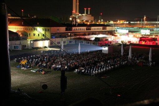 Stimmungsvoll: Das Open-Air Kino im Viehhof.