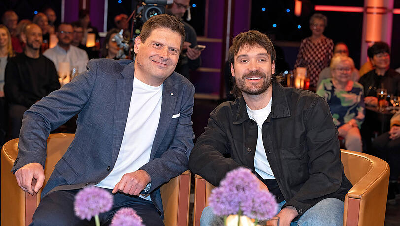 Mit seinem Radsport- und Podcastkollegen Rick Zabel (re.) war Jan Ullrich bei "Riverboat" zu Gast.