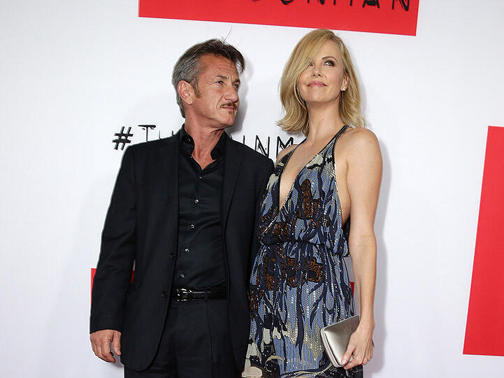 Sean Penn und Charlize Theron bei der Premiere von "The Gunman"
