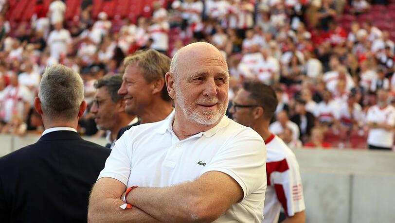 Ex-Bayern-Stürmer Dieter Hoeneß. Ex-Bayern-Stürmer Dieter Hoeneß.