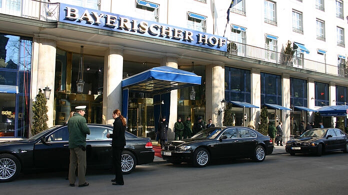 Nach dem Trump-Sieg bekommen libertäre Bewegungen vor allem in den USA Zulauf. In München haben sich Gleichgesinnte schon vor der US-Wahl getroffen, nämlich am 19. Oktober im Festsaal des Hotels Bayerischer Hof.