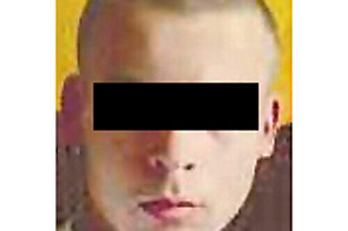 Schoss auf Bruder: Armbrust-Rambo Mark (19).