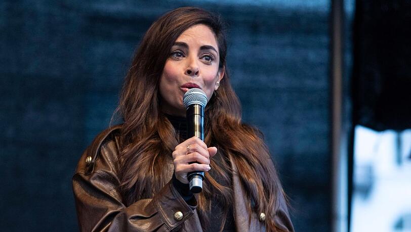 Collien Fernandes bei der Demonstration gegen sexualisierte Gewalt in Hamburg. Collien Fernandes bei der Demonstration gegen sexualisierte Gewalt in Hamburg.