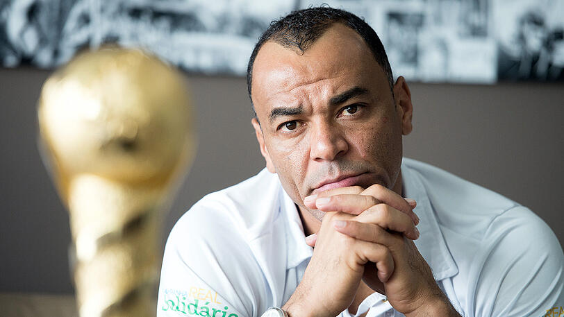 "Dieses Spiel wird immer, ich wiederhole: immer, in den Köpfen der Brasilianer sein", sagt Cafu über das 1:7-Debakel der Brasilianer bei der WM 2014 gegen Deutschland.