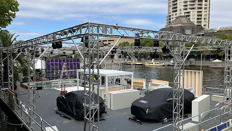 Noch gibt's nicht viel zu sehen auf dem Fan-Hauptquartier von Audi.