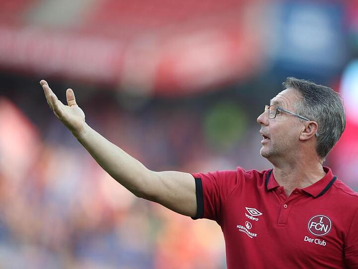 Der Nürnberger Trainer Damir Canadi. Foto: Daniel Karmann/Archivbild
