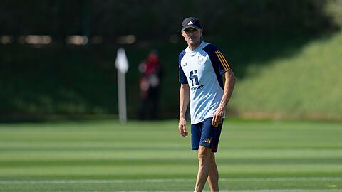 Spaniens Trainer versichert: "Wir werden spielen, um zu gewinnen": Luis Enrique beim Training.