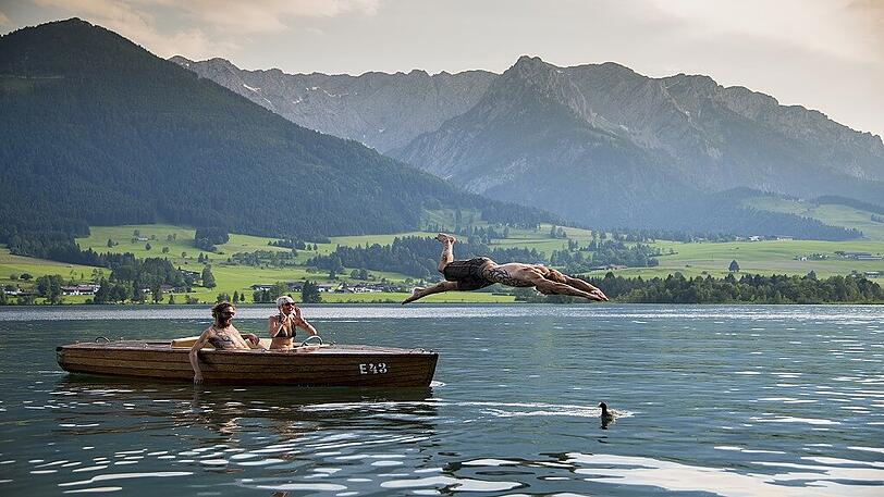 Mit der SchwimmCard kann man dem Badvergnügen in den meisten Badestellen und Schwimmbädern im Kaiserwinkl kostenlos nachgehen.
