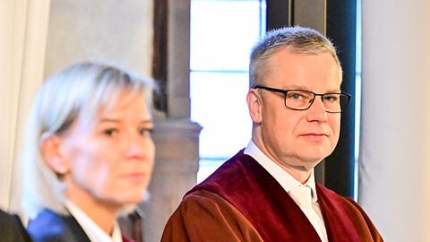 Die Angeklagte soll Angriff im Namen des IS verübt haben, so die Staatsanwaltschaft.