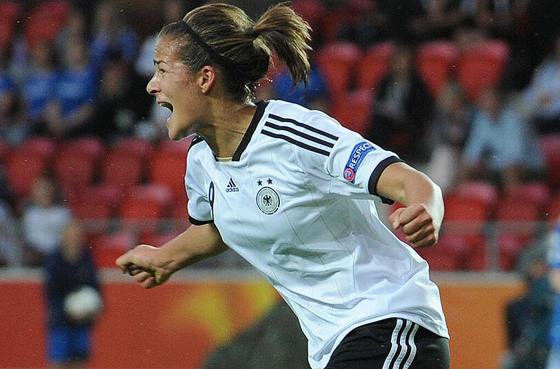 Lena Lotzen vom FC Bayern will auch gegen Thailand jubeln.