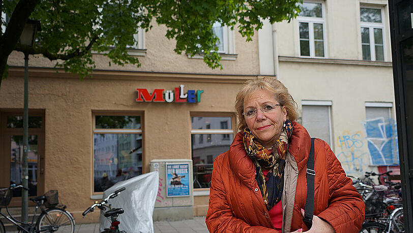 Heute ist es ein Möbel-Laden &ndash; darin befand sich früher ihr Lokal. &bdquo;Wenn ich die Schoppenstube noch hätte&ldquo;, sagt Gerti Guhl, &bdquo;dann würde ich da drinstehen.&ldquo;