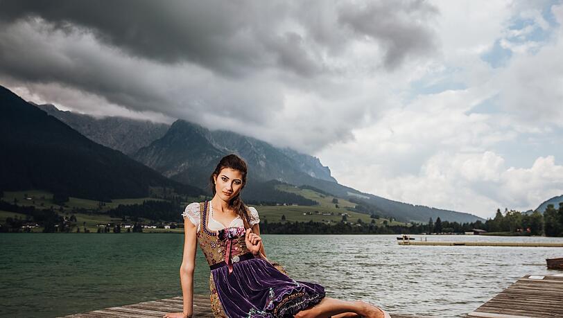 Dilara (19) Dilara (19)