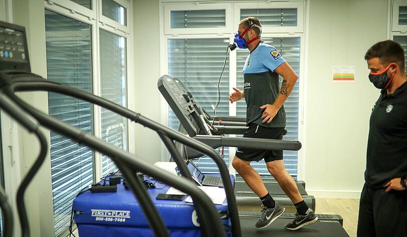 Wer war im Urlaub fleißig - und wer hat das Training schleifen lassen? Am Montag haben die Löwen nach der Sommerpause den obligatorischen Leistungscheck absolviert.