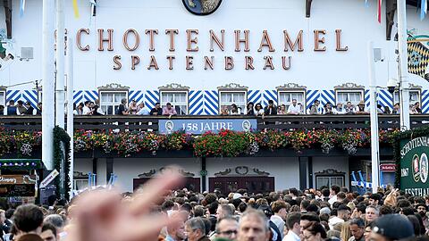 Im Schottenhamel wird traditionell das Oktoberfest er&ouml;ffnet. (Archivbild)